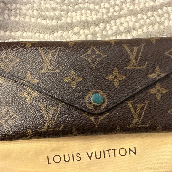 Louis Vuitton wallet - Picture 6 of 6